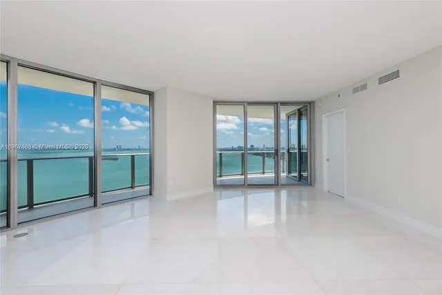 $13,500 | 488 Northeast 18th Street, Unit 1815, Miami, FL 33132