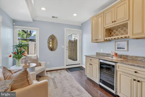 $924,900 | 803 9th Street Northeast, Washington, DC 20002