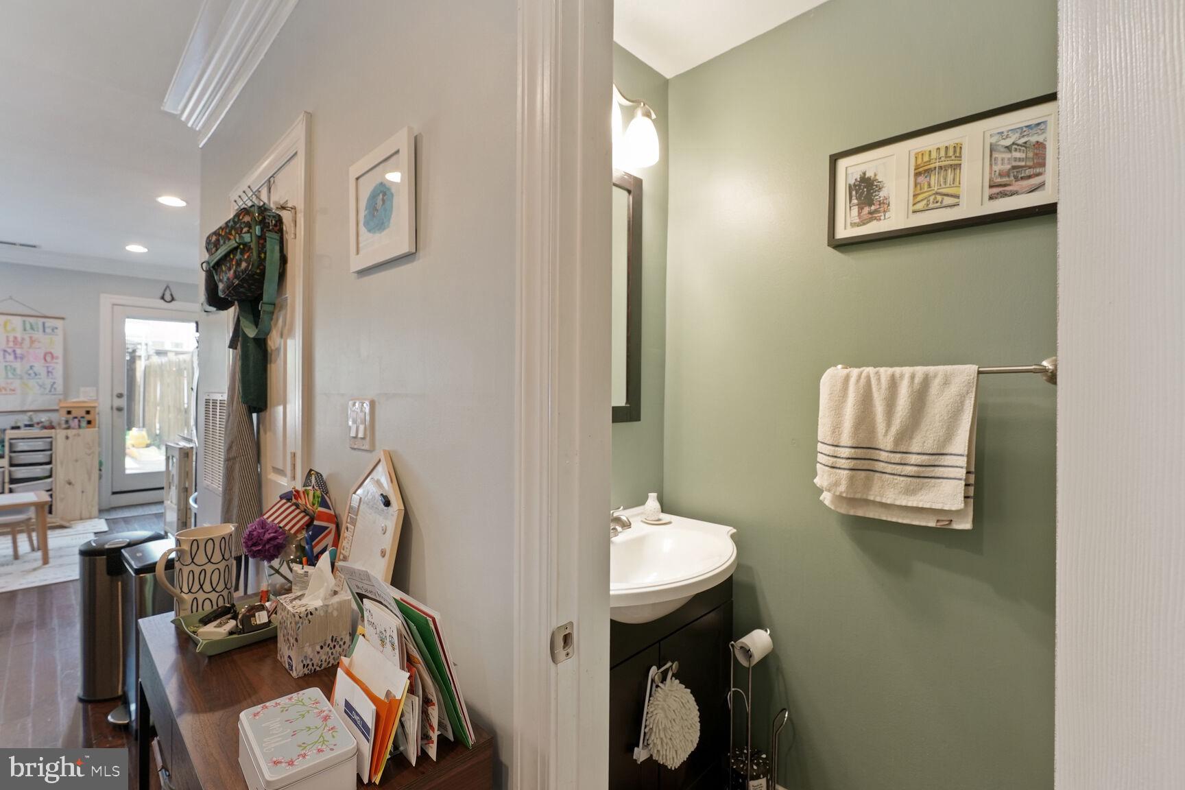 803 9th Street Northeast Washington, DC 20002 - Photo 10 of 22 Powder room