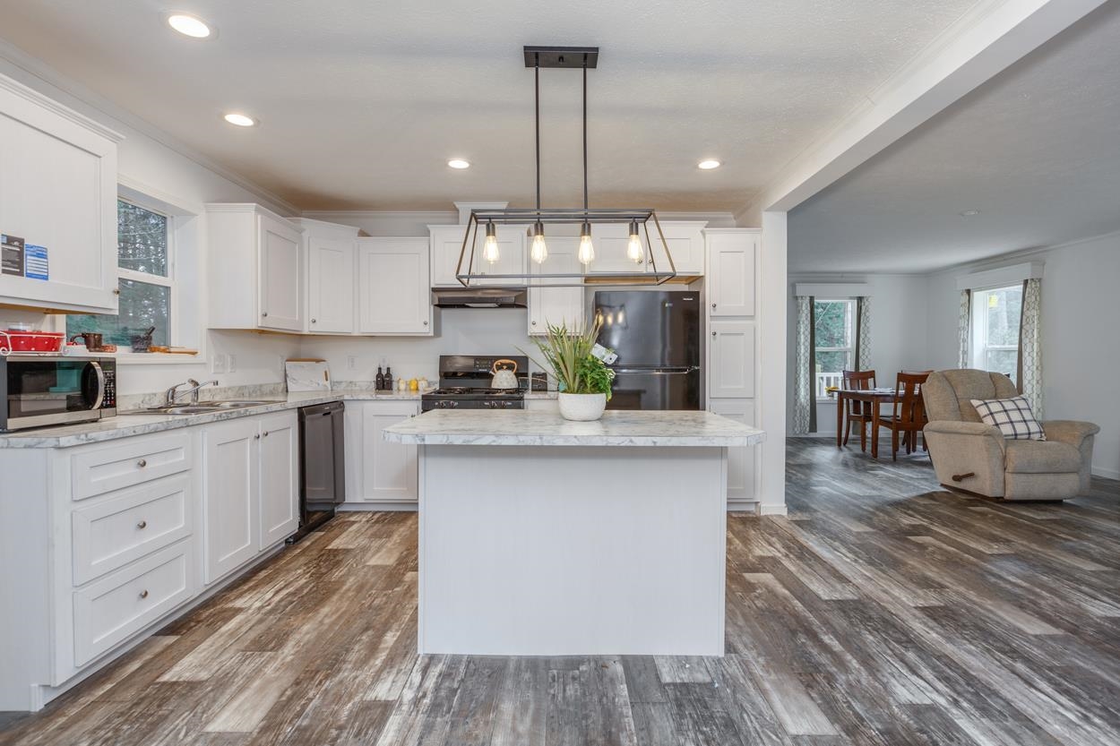 30 Evergreen Lane Hopkinton, NH 03229 - Photo 2 of 21