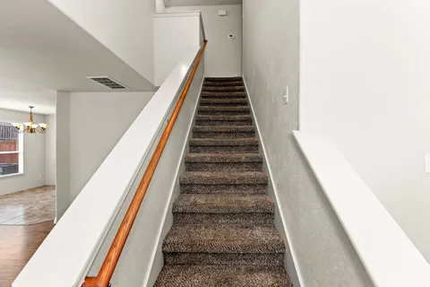 $1,975 | 2410 Great Oaks Drive, Unit 202, Round Rock, TX 78681