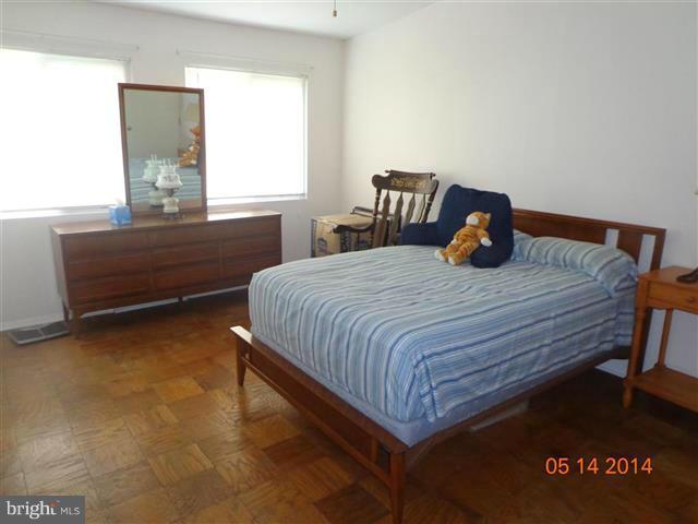 9441 North Penfield Road Columbia, MD 21045 - Photo 11 of 18 Bedroom (Master)