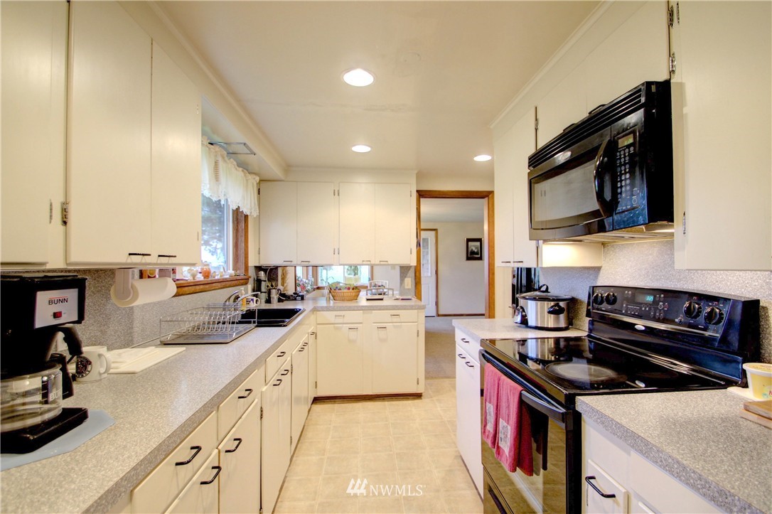 13139 Chilberg Road Mount Vernon, WA 98273 - Photo 3 of 25
