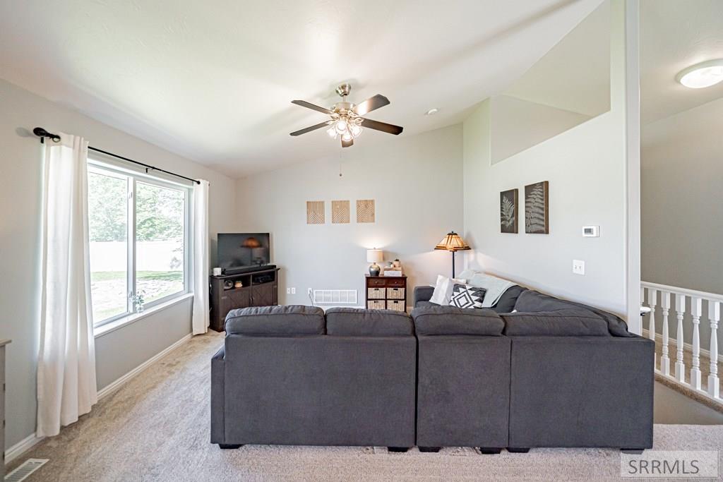 3947 Jordan Circle Ammon, ID 83406 - Photo 13 of 81 Main Floor Living Room