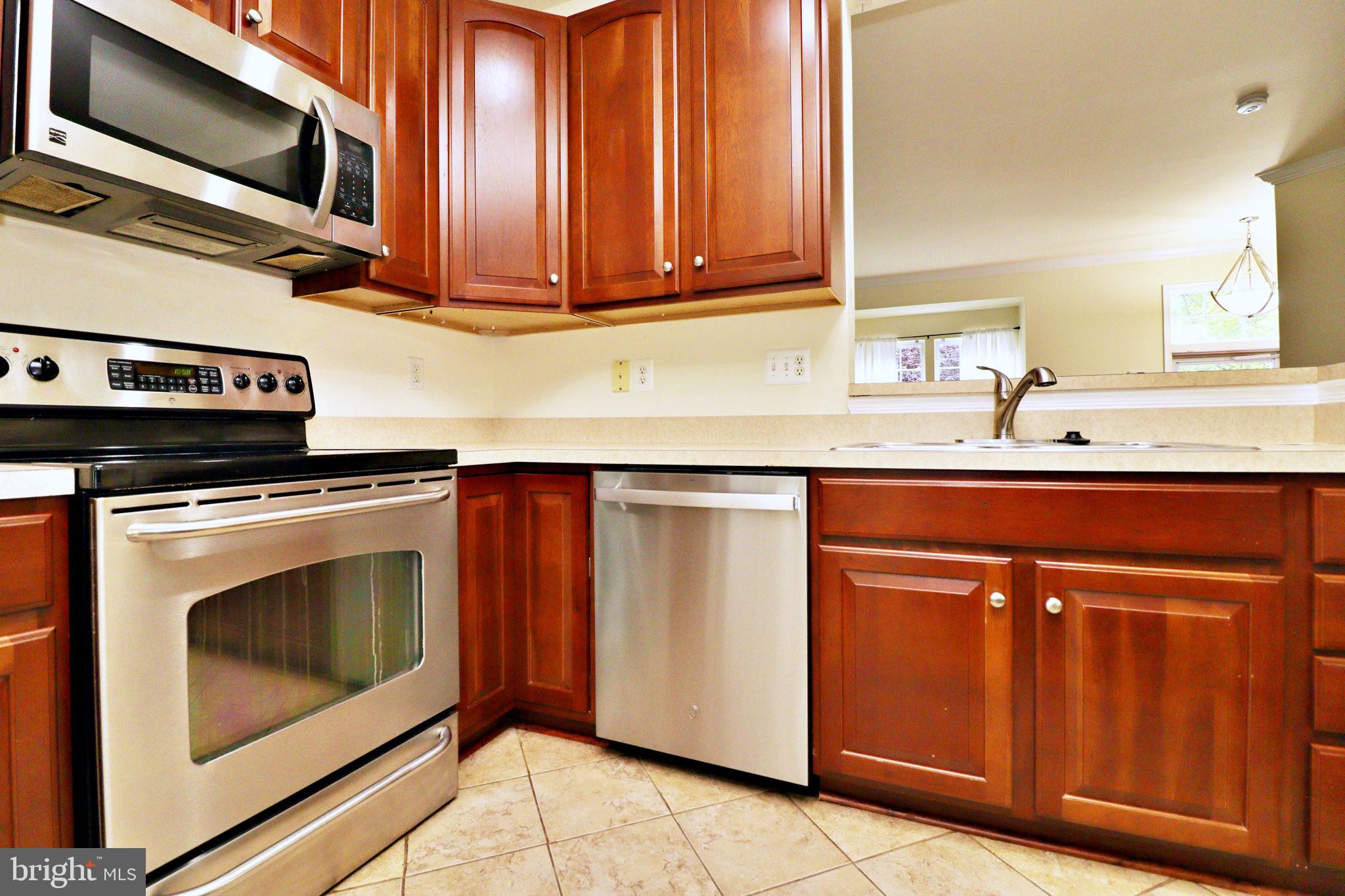 153 Riparian Lane Ranson, WV 25438 - Photo 16 of 62 Kitchen