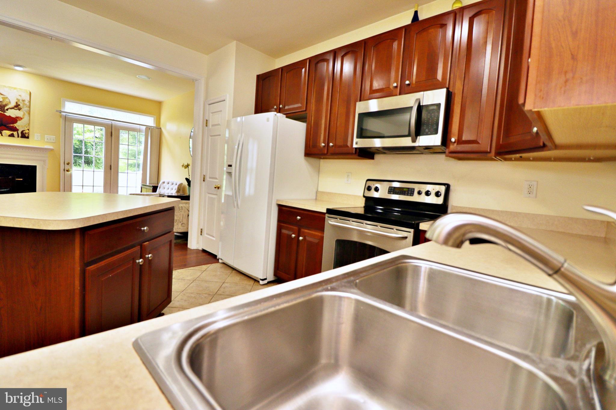 153 Riparian Lane Ranson, WV 25438 - Photo 18 of 62 Kitchen