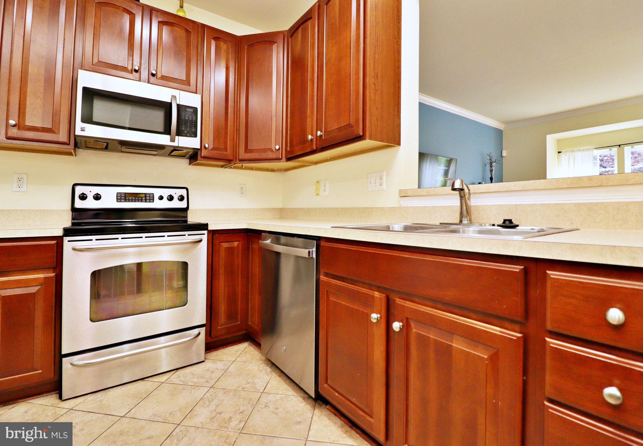 153 Riparian Lane Ranson, WV 25438 - Photo 20 of 62 Kitchen