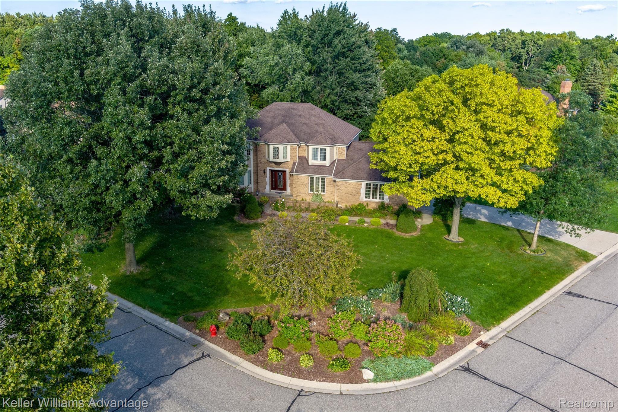 41274 Beacon Road Novi, MI 48375 - Photo 3 of 48 41274 Beacon-1-3.jpg