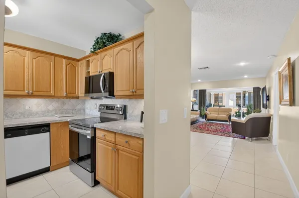 $200,000 | 1141 Violet Terrace, Unit 202, Delray Beach, FL 33445