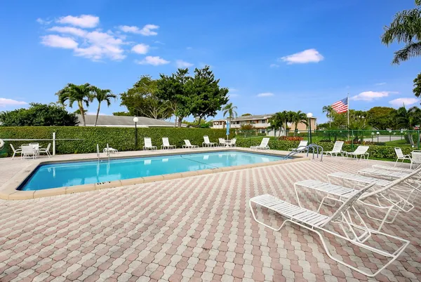 $200,000 | 1141 Violet Terrace, Unit 202, Delray Beach, FL 33445