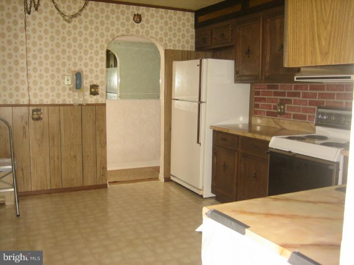 1253 Kepler Road Pottstown, PA 19464 - Photo 11 of 15 Kitchen