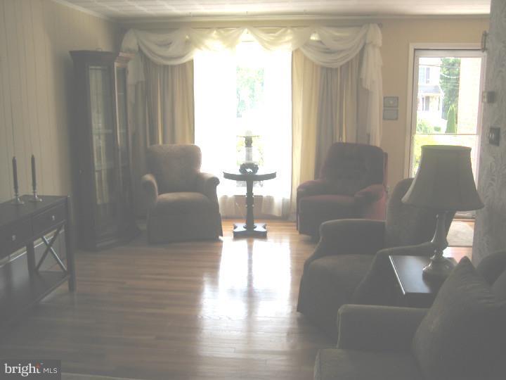 1253 Kepler Road Pottstown, PA 19464 - Photo 9 of 15 Living Room