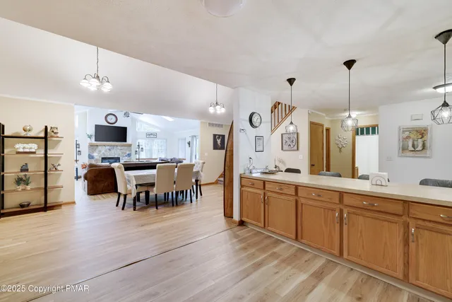 $387,000 | 138 Kensington Drive, Bushkill, PA 18324