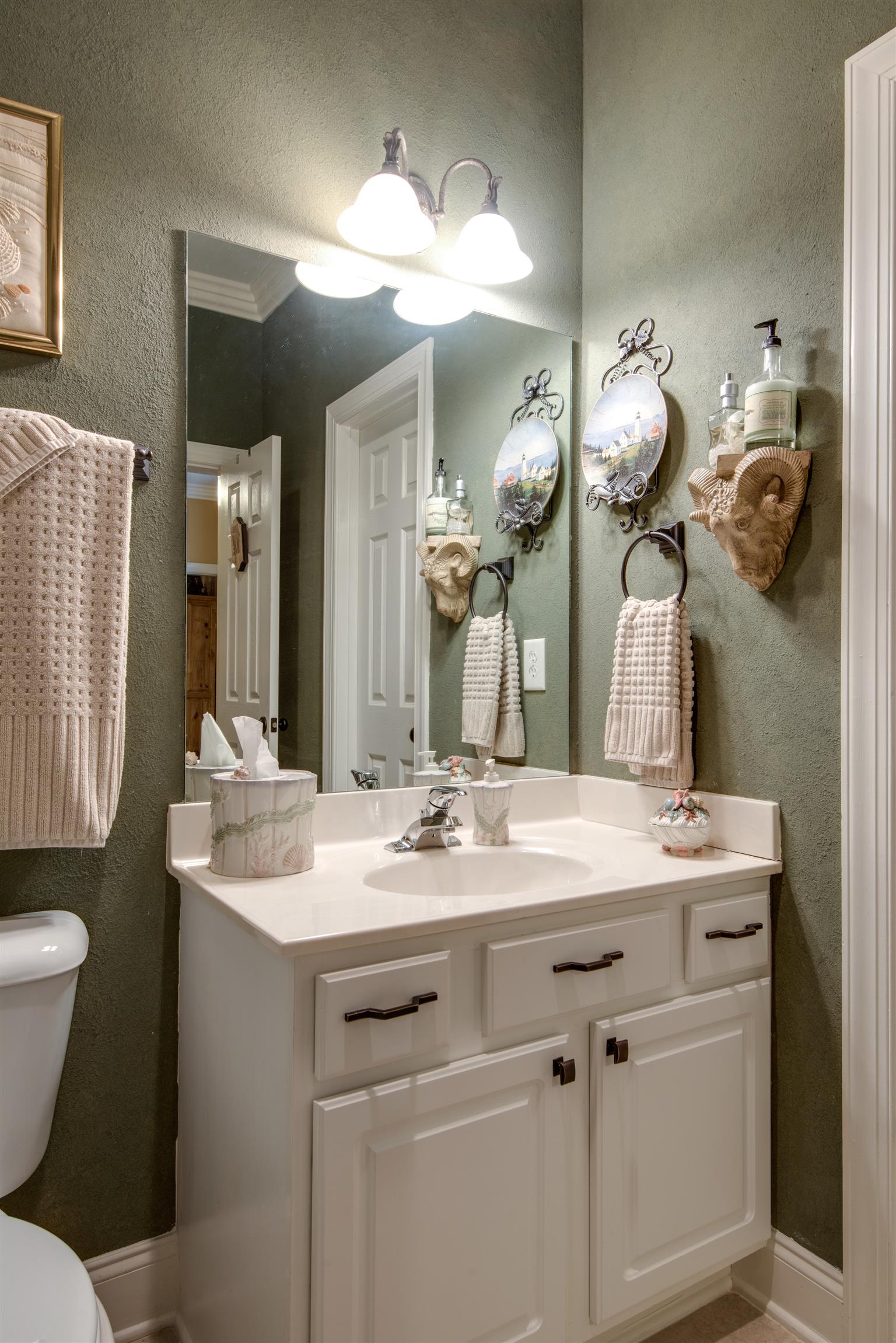 4812 Redcastle Ridge Nashville, TN 37211 - Photo 22 of 30 Basement full bath