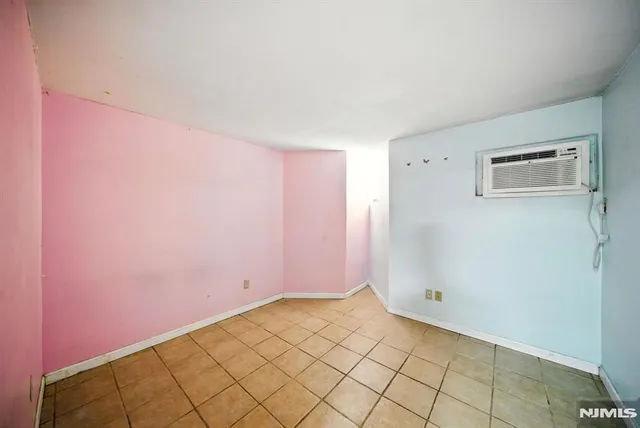 $2,700 | 224 48th Street, Unit 1G, Union City, NJ 07087