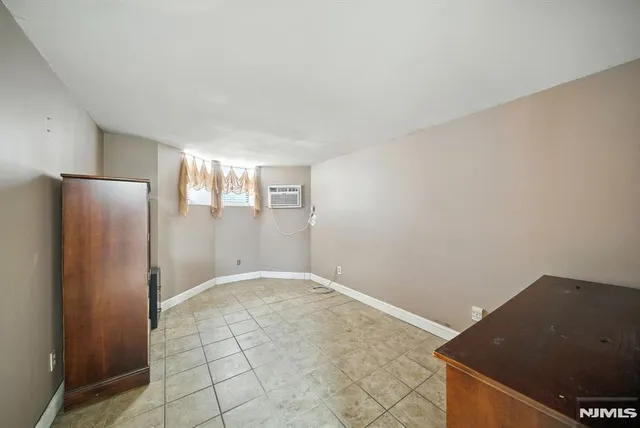 $2,700 | 224 48th Street, Unit 1G, Union City, NJ 07087