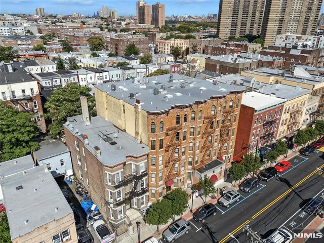 $2,700 | 224 48th Street, Unit 1G, Union City, NJ 07087