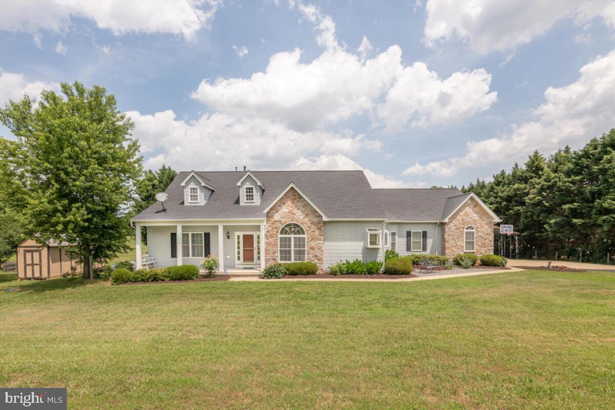 13710 Baden Naylor Road Upper Marlboro, MD 20772 - Photo 1 of 66 a front view of a house with a garden