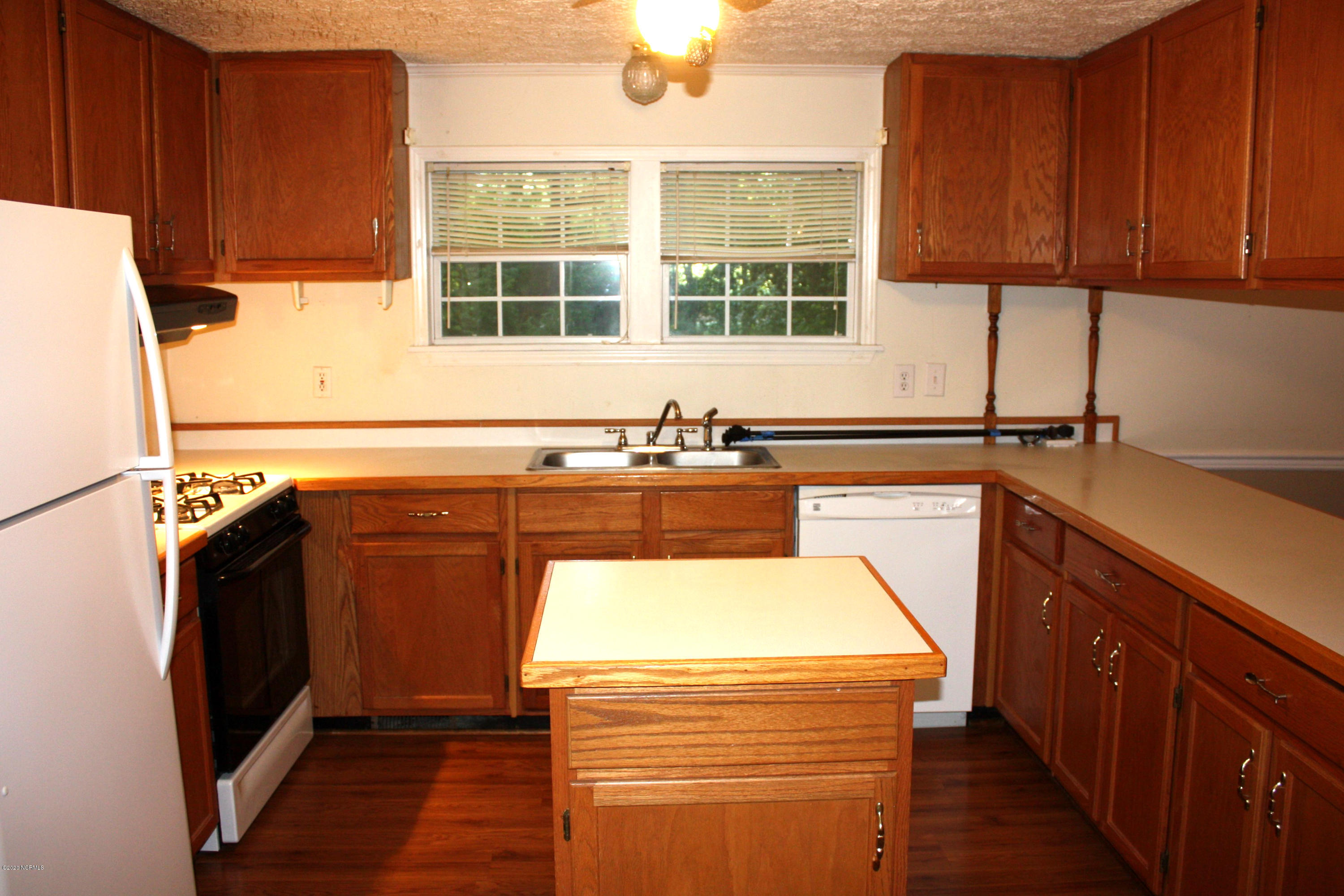 4058 Rountree Road Ayden, NC 28513 - Photo 9 of 19 IMG_7596