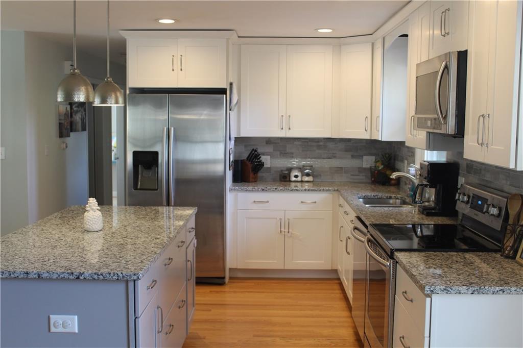 82 Brook Road Portland, ME 04103 - Photo 3 of 21 Stainless steel appliances and...