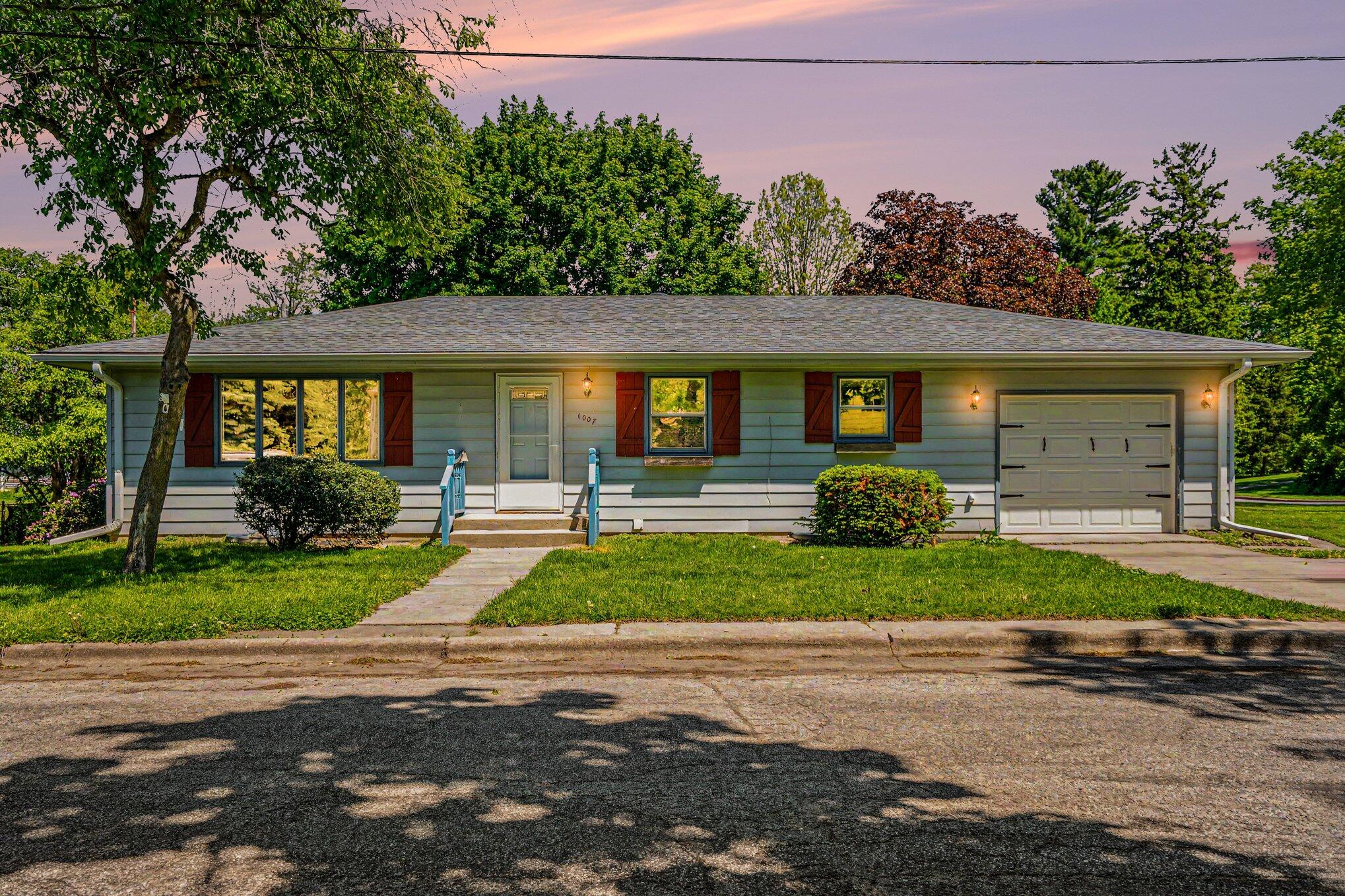 1007 H Street La Porte, IN 46350 - Photo 2 of 12 2038x1359