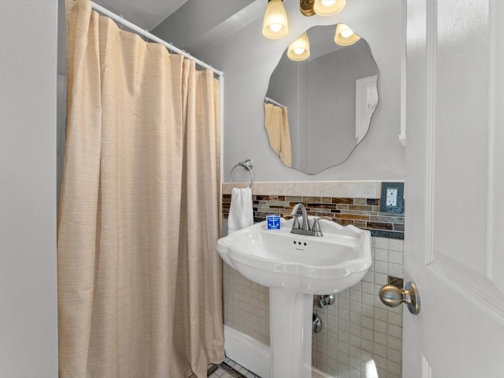 129 A Wilson Road Nahant, MA 01908 - Photo 17 of 41