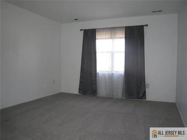 $1,650 | 504 North Oaks Boulevard, North Brunswick, NJ 08902