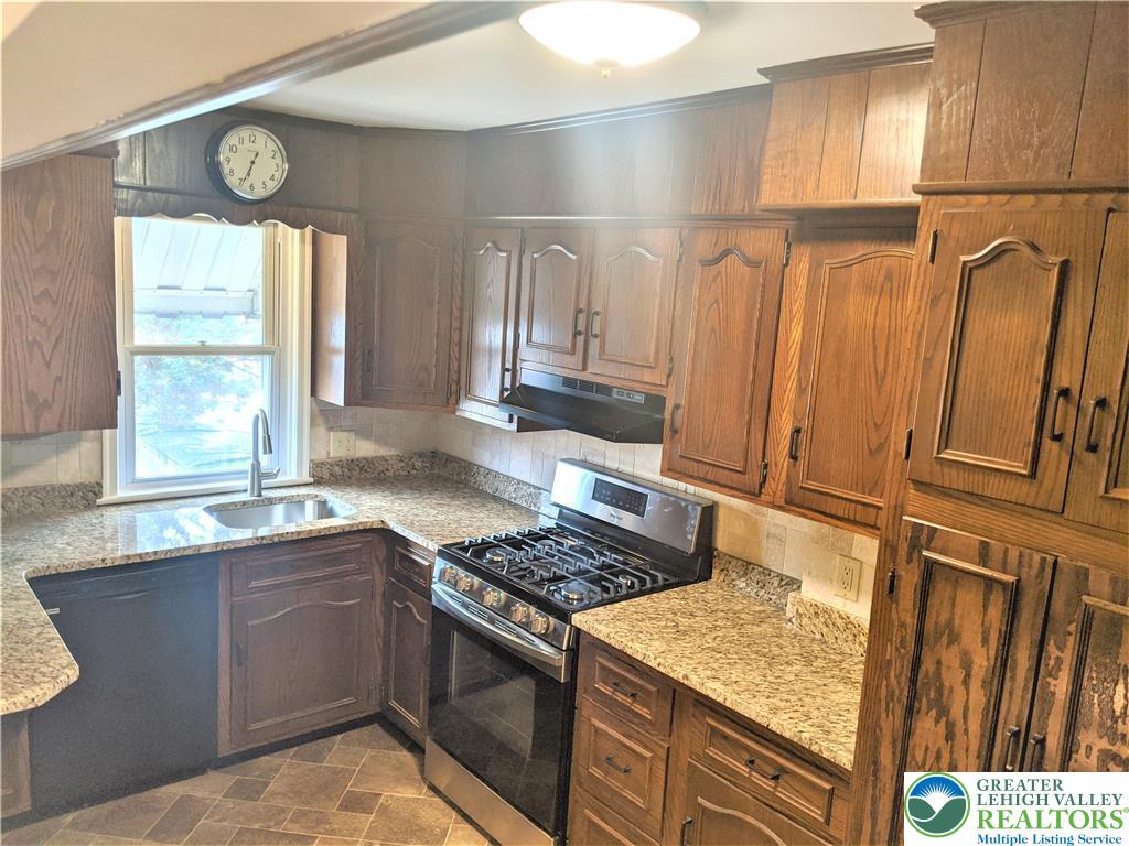 703 Spring Street Bethlehem, PA 18018 - Photo 9 of 17 Gallery Image 9