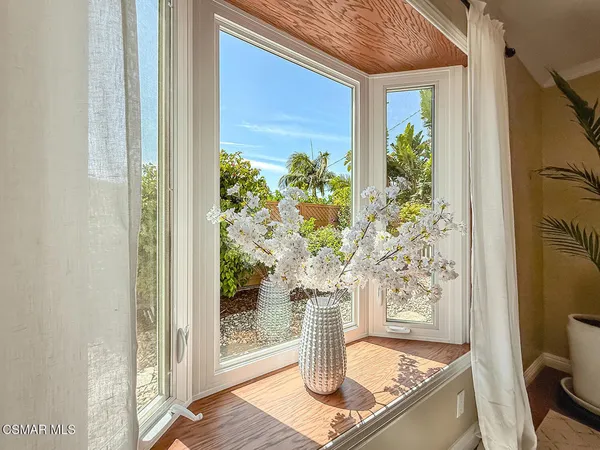 $1,050,000 | 2153 Cook Circle, Thousand Oaks, CA 91360
