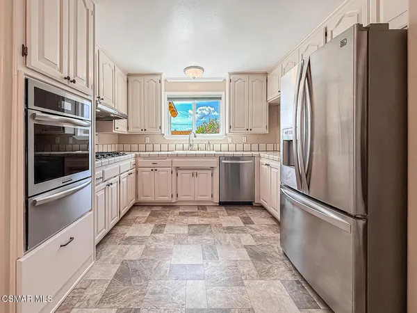 $1,050,000 | 2153 Cook Circle, Thousand Oaks, CA 91360