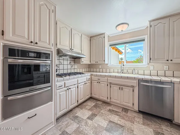 $1,050,000 | 2153 Cook Circle, Thousand Oaks, CA 91360