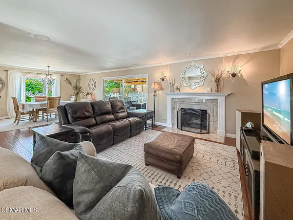$1,050,000 | 2153 Cook Circle, Thousand Oaks, CA 91360