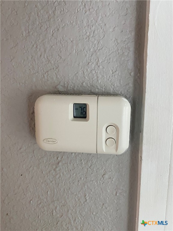 121 Fifteenth Street East Shiner, TX 77984 - Photo 6 of 17