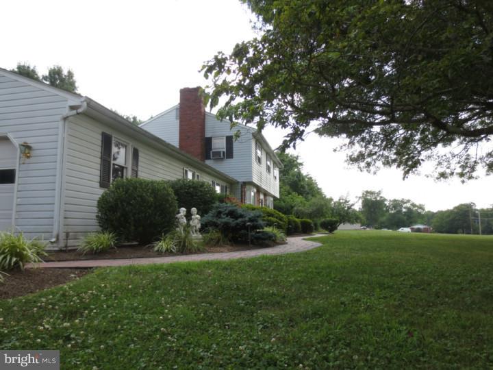 2265 Kerr Road Harleysville, PA 19438 - Photo 4 of 19 Exterior Side