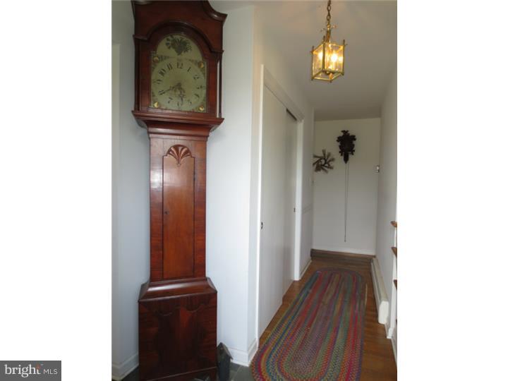 2265 Kerr Road Harleysville, PA 19438 - Photo 7 of 19 Hallway