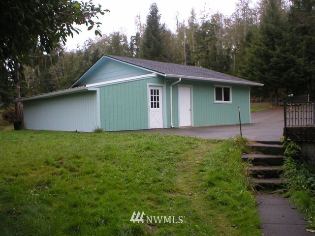153 Barton Road Rochester, WA 98579 - Photo 6 of 12