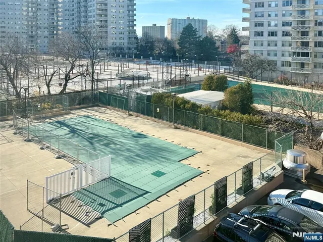 $159,000 | 2077 Center Avenue, Unit 5E, Fort Lee, NJ 07024