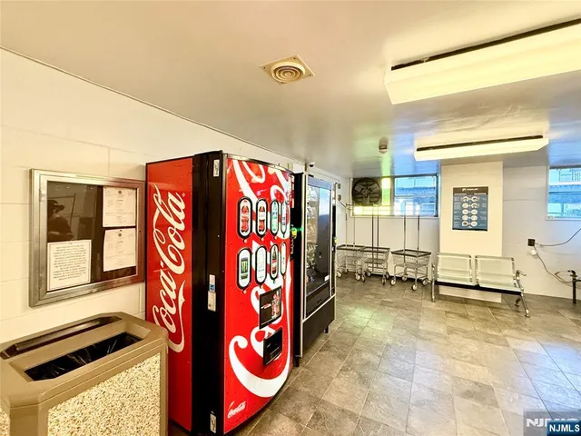 $159,000 | 2077 Center Avenue, Unit 5E, Fort Lee, NJ 07024