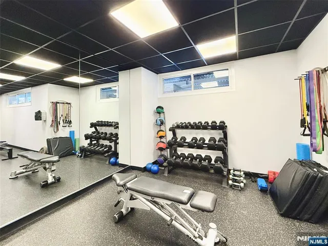 $159,000 | 2077 Center Avenue, Unit 5E, Fort Lee, NJ 07024