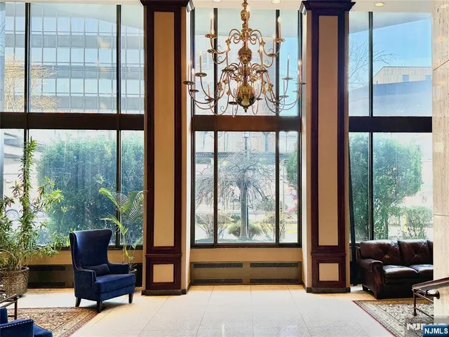 $159,000 | 2077 Center Avenue, Unit 5E, Fort Lee, NJ 07024