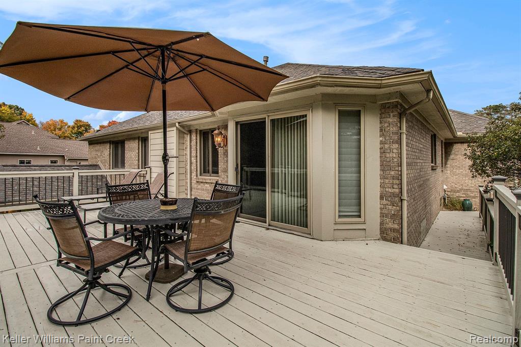 556 Orchard Ridge Drive Lake Orion, MI 48362 - Photo 30 of 37 Gallery Image 30