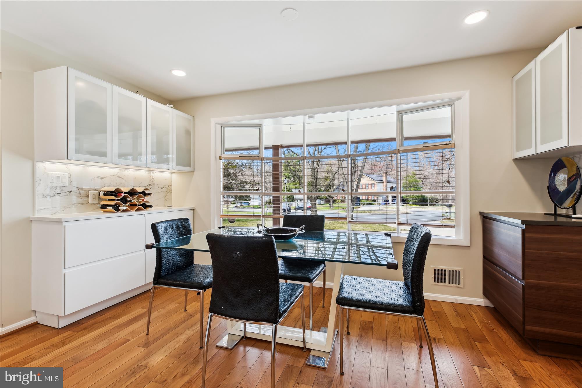 204 Hermleigh Road Silver Spring, MD 20902 - Photo 13 of 60 Wonderful Breakfast Room