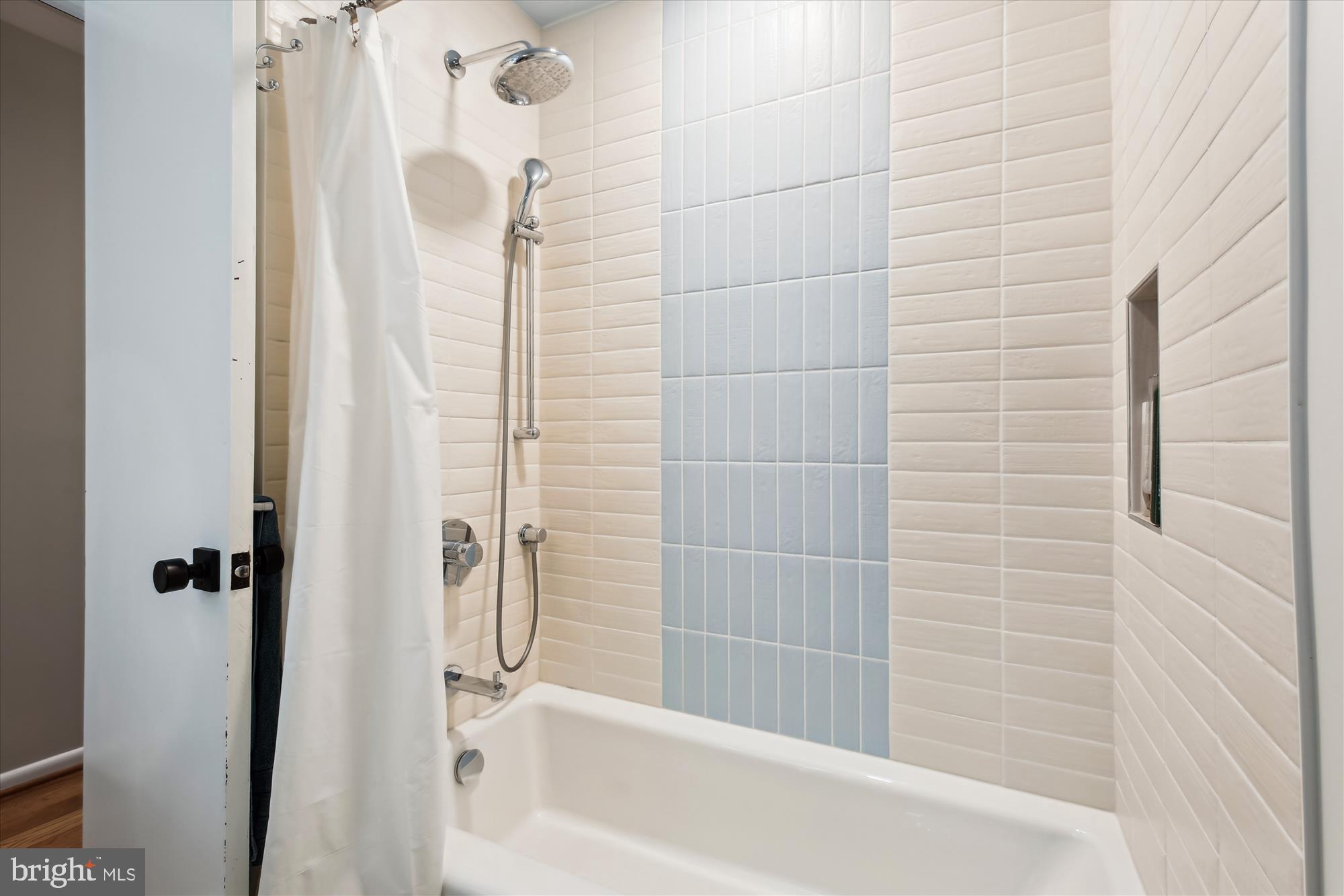 204 Hermleigh Road Silver Spring, MD 20902 - Photo 25 of 60 Hall Bathroom