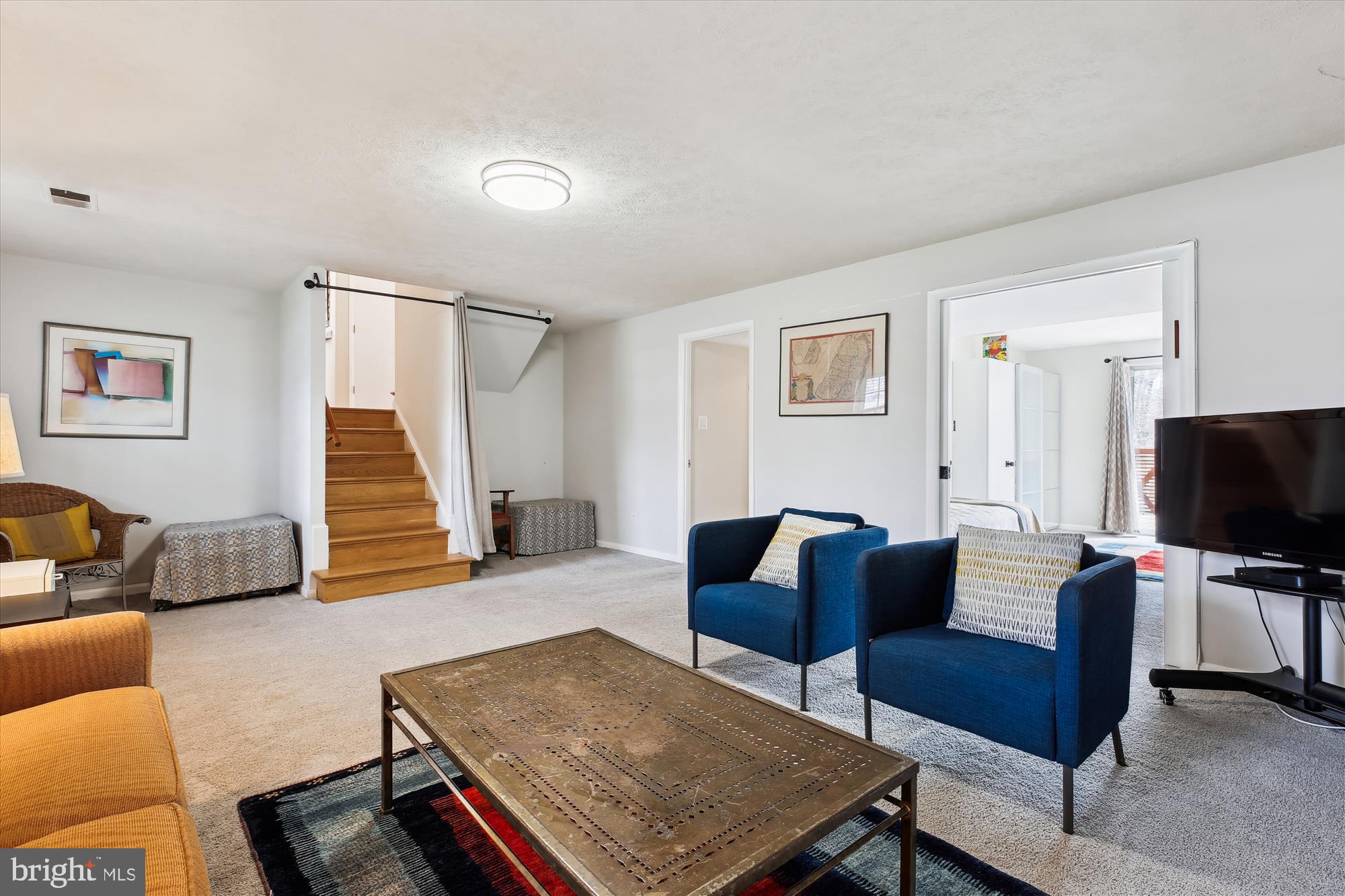 204 Hermleigh Road Silver Spring, MD 20902 - Photo 32 of 60 Inviting Family Room