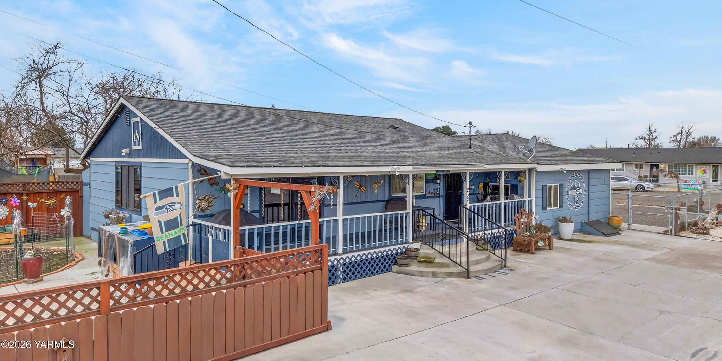 232 6th Avenue Mabton, WA 98935 - Photo 23 of 35 a view of house with outdoor seating space