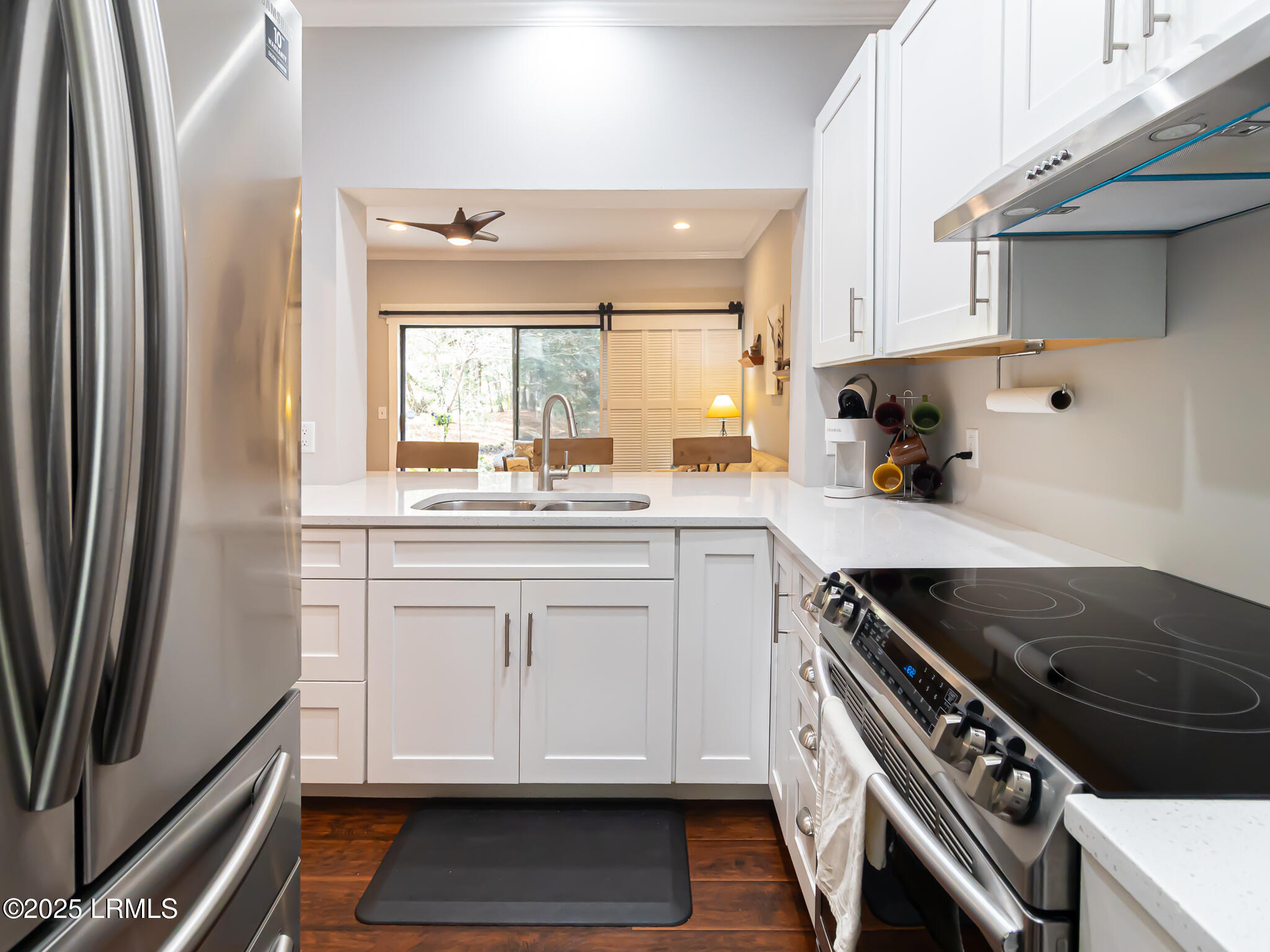 5 Gumtree Road, Unit A2 Hilton Head Island, SC 29926 - Photo 7 of 54 Renovated Kitchen