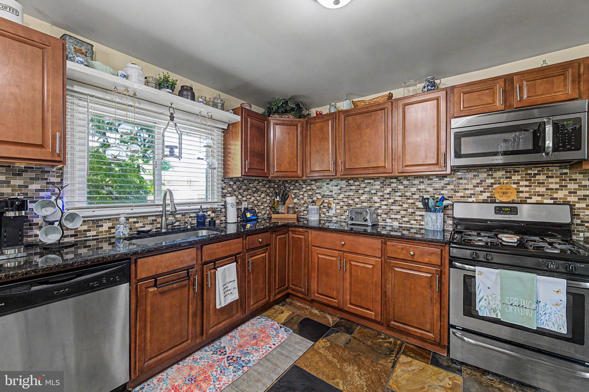 233 Purdue Avenue Pemberton, NJ 08068 - Photo 14 of 31 Charming kitchen with modern finishes.