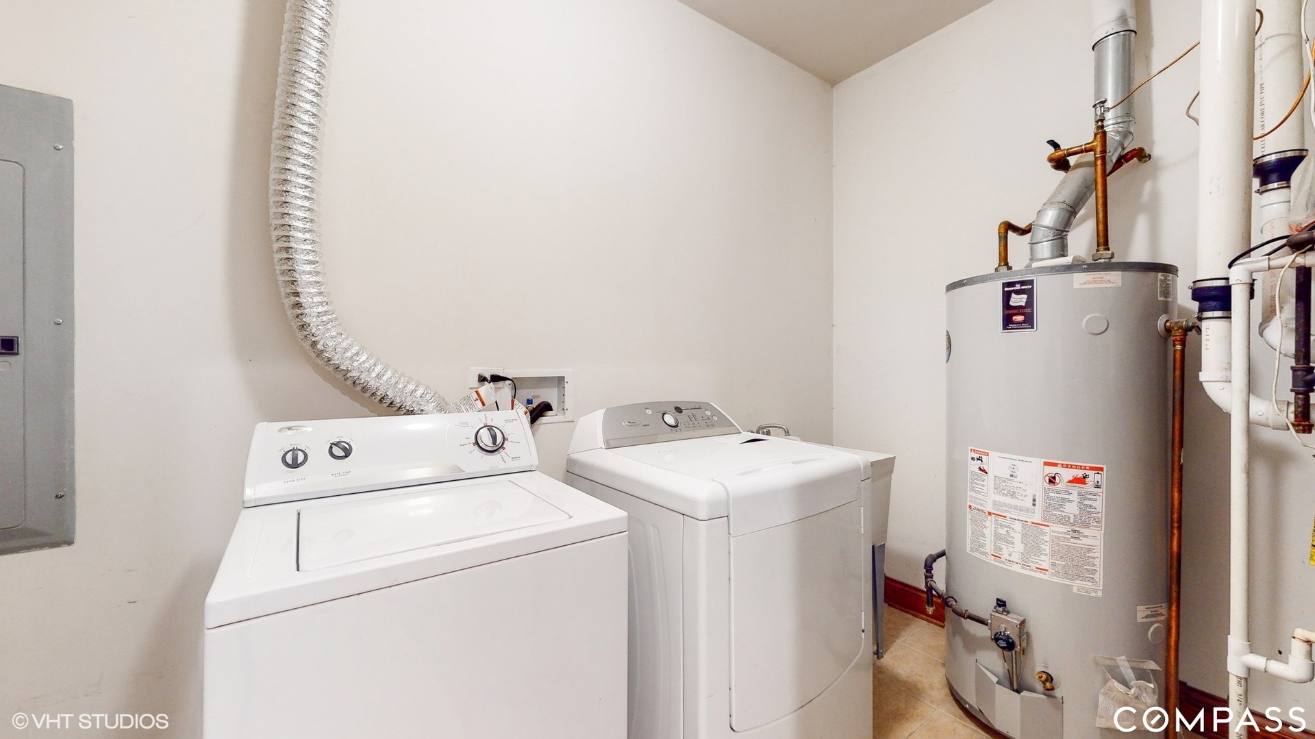 1412 South Emerald Avenue Chicago, IL 60607 - Photo 26 of 33 a utility room with dryer and washer