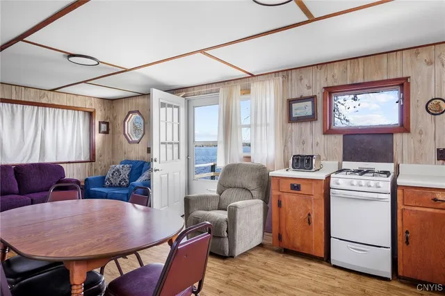 $1,690,000 | 2468 County Rte 6, Hammond, NY 13646