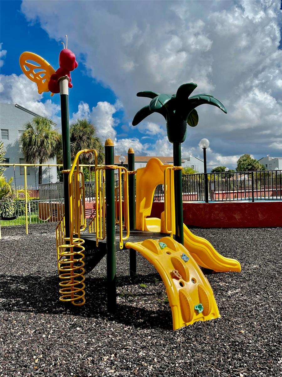 1725 West 60th Street, Unit F304 Hialeah, FL 33012 - Photo 24 of 26 a view of a fountain
